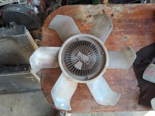 Вентилятор радиатора Mitsubishi Pajero 2004