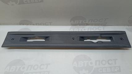 Запчасть накладка (кузов внутри) Chrysler Voyager 2004