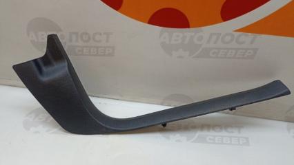 Запчасть накладка порога (внутренняя) передняя правая Peugeot 308 2011