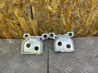 Петля двери правая задняя Nissan Terrano 3 D10 2018 1.6 H4M Петля двери правая задняя Nissan Terrano 3 D10 2018 1.6 H4M