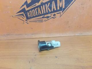 Гнездо прикуривателя Renault Duster 2013 2.0 Гнездо прикуривателя Renault Duster 2013 2.0