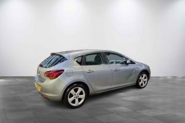 Дверь боковая задняя правая Opel Astra J БУ
