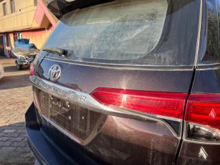 Дверь багажника Fortuner 2017 GUN156 1GDFTV Дверь багажника Fortuner 2017 GUN156 1GDFTV