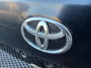 Эмблема багажника Toyota Land cruiser 2007