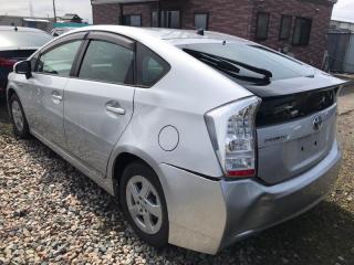 Пластик замка багажника задний PRIUS 2011 ZVW30 2ZR-FXE