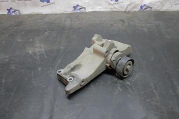 Запчасть кронштейн Seat Ibiza 3 2008