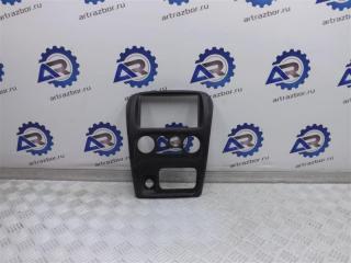 Запчасть рамка магнитолы Daihatsu YRV 2000
