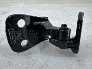 Петля двери правая задняя Land Rover Discovery L319 2009-2016 Петля двери правая задняя Land Rover Discovery L319 2009-2016