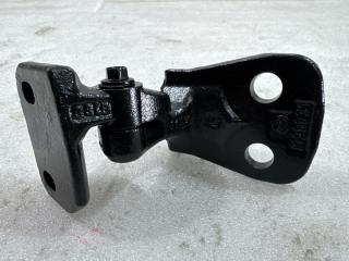 Петля двери правая задняя Land Rover Discovery L319 2004-2017 Петля двери правая задняя Land Rover Discovery L319 2004-2017