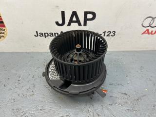 Моторчик отопителя Audi Q3 2012 Моторчик отопителя Audi Q3 2012