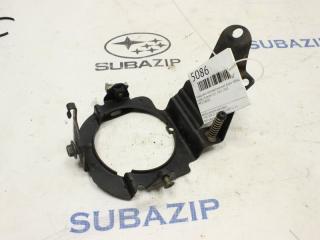 Кронштейн ПТФ передний левый Subaru Forester 2002-2005 S11 84927SA010 контрактная