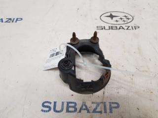 Кронштейн ПТФ передний левый Subaru Impreza WRX STI 2007 G22 EJ257 84927SC010 контрактная