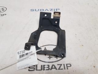 Кронштейн ПТФ передний левый Subaru Forester 1997-2000 S10 84927FC010 контрактная