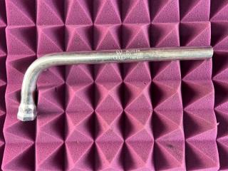 Ключ балонный Audi A4 B7 2005 ALT 2.0 Ключ балонный Audi A4 B7 2005 ALT 2.0