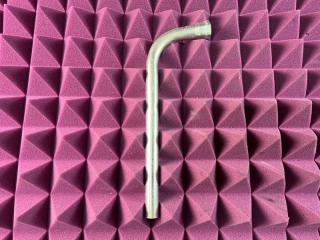 Ключ балонный Audi A4 B7 2006 BWE 2.0T Ключ балонный Audi A4 B7 2006 BWE 2.0T