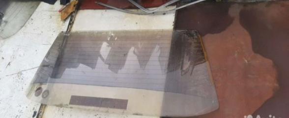 Стекло заднее Ford Granada 2 Стекло заднее Ford Granada 2