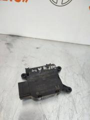 Запчасть моторчик заслонок печки Volkswagen Tiguan 2011