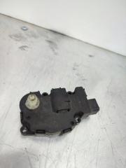 Запчасть моторчик заслонок печки Audi A4 B8 2008