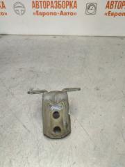 Запчасть петля двери передняя правая Nissan Primera P12 2006