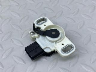 Датчик педали тормоза Lexus NX 300H/200T Z10 2020 2ARFXE-2500CC 16-VALVE DOHC EFI Датчик педали тормоза Lexus NX 300H/200T Z10 2020 2ARFXE-2500CC 16-VALVE DOHC EFI