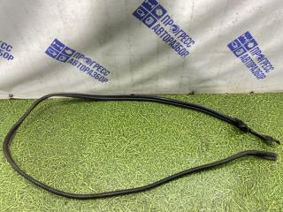 Уплотнитель кузова левый Ford Mondeo 3 Седан 2001 2.0 CJBA Уплотнитель кузова левый Ford Mondeo 3 Седан 2001 2.0 CJBA