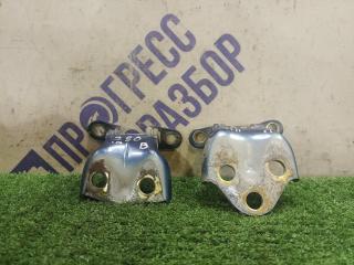 Петля двери правая задняя Hyundai Galloper 2 Внедорожник 1999 3.0 G6AT