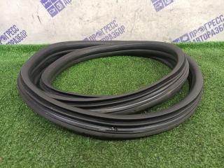 Уплотнительная резинка боковой двери левая задняя Ford Mondeo 3 Седан 2006 2.0 CJBA Уплотнительная резинка боковой двери левая задняя Ford Mondeo 3 Седан 2006 2.0 CJBA