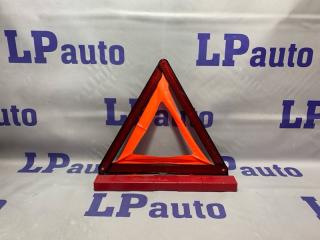 Знак аварийной остановки задний Audi A4 B8 2010 CDNC 2.0 Знак аварийной остановки задний Audi A4 B8 2010 CDNC 2.0