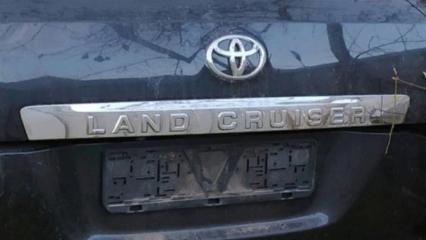 Запчасть планка подсветки номера Toyota Land Cruiser 200 (2008-2021) 2008