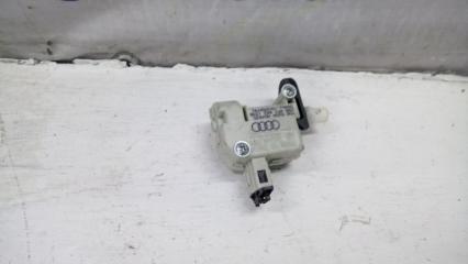 Замок лючка бензобака AUDI A4 4F0862153B контрактная