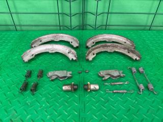 Тормозные колодки стояночного тормоза Mercedes-Benz E W211 112.913 31 861077 E26 контрактная