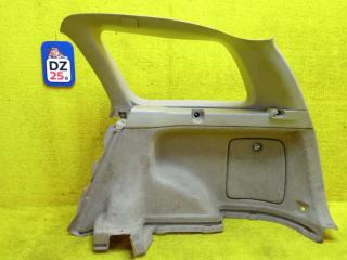 Обшивка багажника задняя правая TOYOTA COROLLA FIELDER 2002 NZE121 3CE 6473013100A0 контрактная