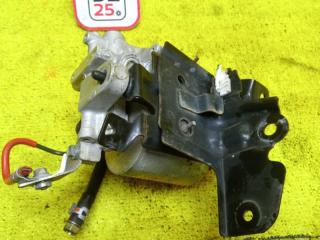 Блок abs передний AQUA/COROLLA FIELDER/COROLLA AXIO/PRIUS C/VITZ/YARIS 2012 NHP10/NHP10H/NKE165/NKE165G/NHP130 1NZFXE