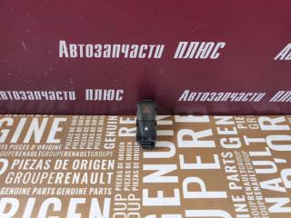 Кнопка аварийной сигнализации Renault Logan 2 Кнопка аварийной сигнализации Renault Logan 2