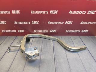 Петля крышки багажника левая Renault Logan 2