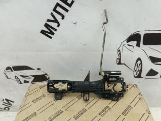 Кронштейн ручки двери передний правый Toyota Camry 50 БУ
