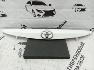 Накладка багажника задняя Toyota Auris 2 180 БУ