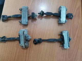 Ограничитель двери Toyota Land Cruiser HZJ105L контрактная