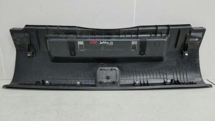 Обшивка накладка замка багажника Jetta 6 2014 162 163 AV2 AV3 CFNA 1.6л