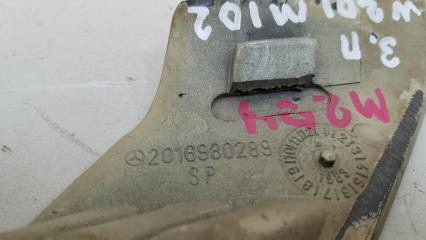 Панель стойки кузова наружная задний правый 190 1984 W201 M102.961 2.0л