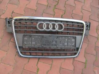 Решетка радиатора Audi A4