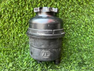 Бачок гидроусилителя руля BMW 3 E92 E90 E91 E93 Япония Бачок гидроусилителя руля BMW 3 E92 E90 E91 E93 Япония