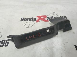 Пыльник радиатора правый Honda Accord 2009