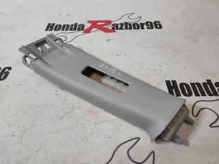 Накладка центральной стойки левая Honda CR-V 2007
