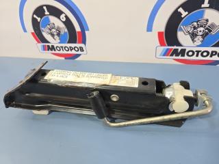 Домкрат Mercedes-Benz E-Class W212 Домкрат Mercedes-Benz E-Class W212