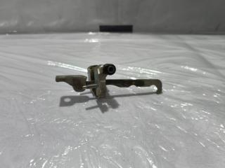 Ограничитель двери Renault Logan 2 2019 K7M812 Ограничитель двери Renault Logan 2 2019 K7M812