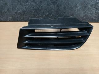 Решетка радиатора правая Mitsubishi Galant 8 2003 2.4 4G64