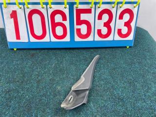 Уголок жабо левый передний RENAULT LUTECIA RH5F1 2017 H5F Уголок жабо левый передний RENAULT LUTECIA RH5F1 2017 H5F