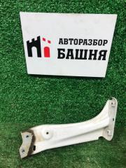 Кронштейн крыла передний левый Skoda Octavia A7 CJZA БУ