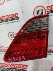 Запчасть вставка между стопов правая TOYOTA CROWN